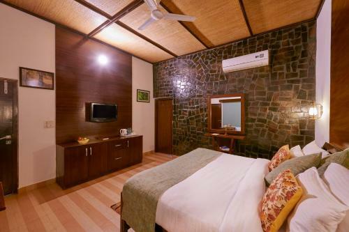 Hotel Acorn Hideaway Resort & Spa