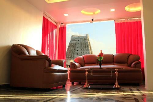 Hotel Sri Sarvesha Residency