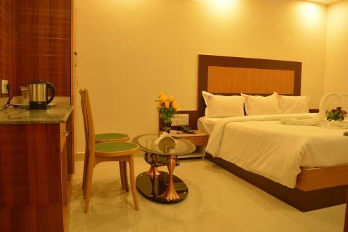 Hotel Sri Sarvesha Residency