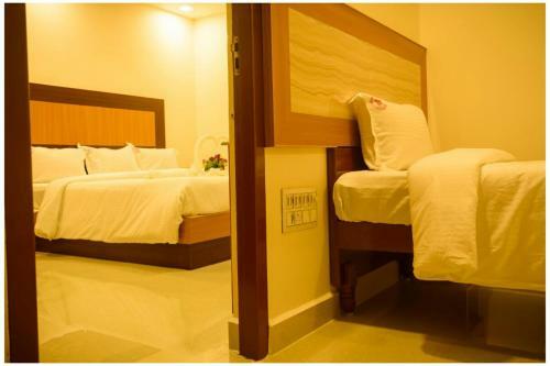 Hotel Sri Sarvesha Residency