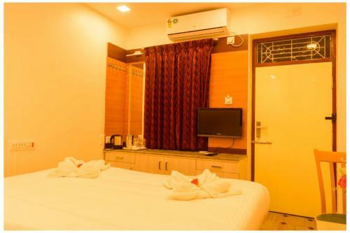 Hotel Sri Sarvesha Residency