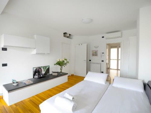 Palazzo Candiani Halldis Apartments