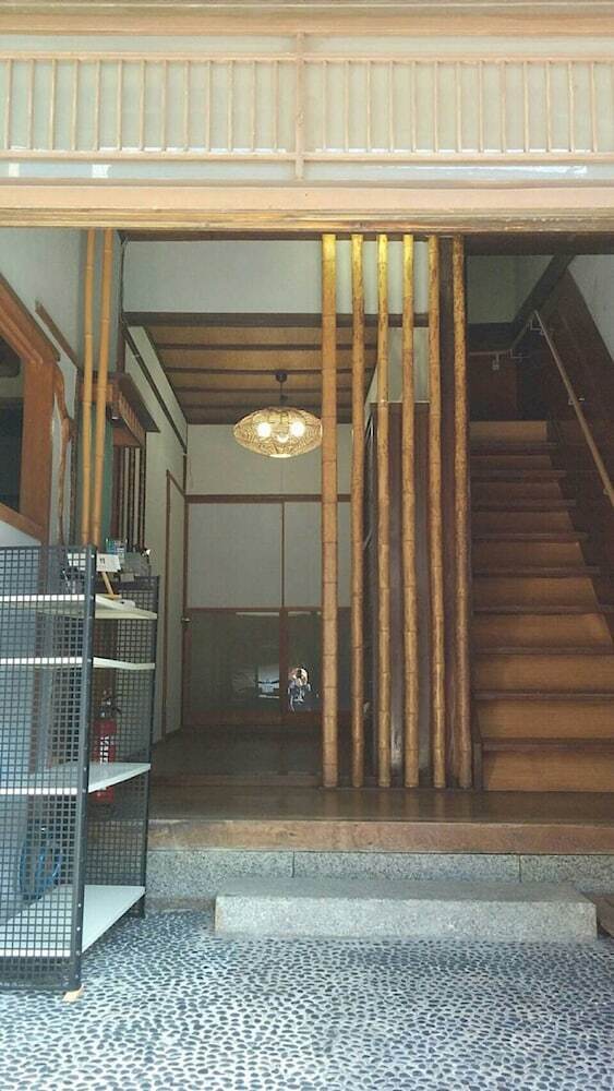 Hostal Guesthouse Angoso