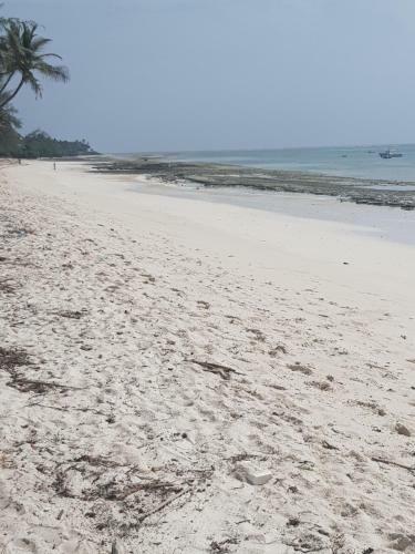 Kivulini Diani Beach Front Villa's & Cottages