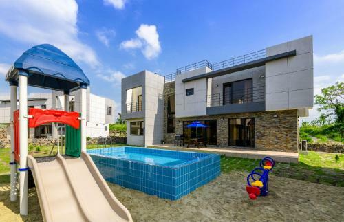 Apartamento Chandelier Pension