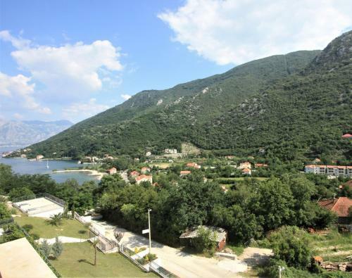 Two Bedrooms Lux Apartment Morinj
