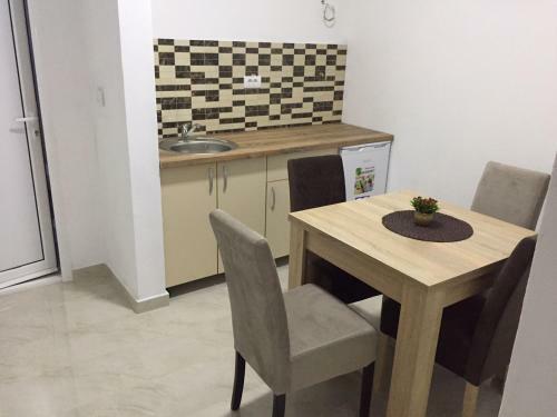 Idealhouse Apartments