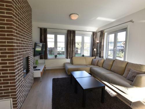 Modern Holiday Home In Hengstdijk With Pool