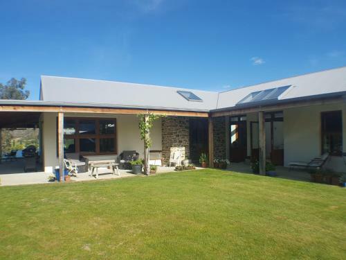 Bed & Breakfast Cromwell Lakeside B N B