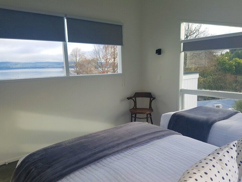 Bayview Lake Taupo