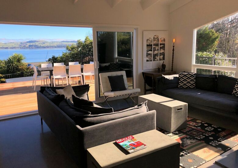 Bayview Lake Taupo