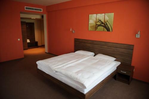 Hotel Taurus ?adna