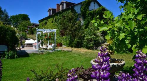 Hostal Dworek ?w. Antoniego II