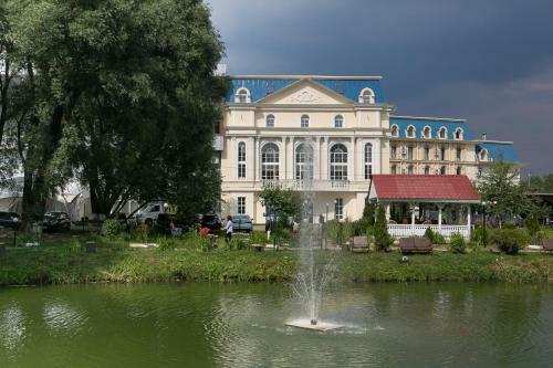 Hotel Vnukovo Village
