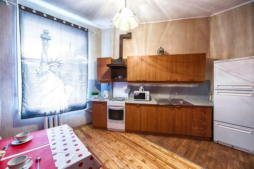 Apartments On Makarova 18