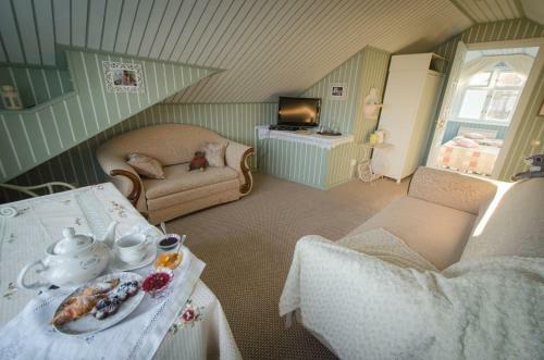 Hostal Russko-frantsuzsky Hotel Chastny Vizit