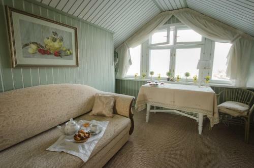 Hostal Russko-frantsuzsky Hotel Chastny Vizit