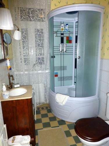 Hostal Russko-frantsuzsky Hotel Chastny Vizit