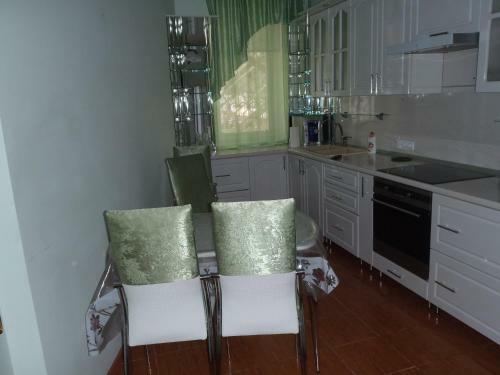 Apartment On Primorskaya 24b