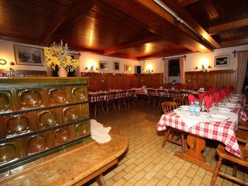 Hostal Planinska Ko?a Na Gozdu