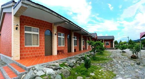 Jiang Shui Village B&B