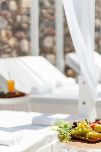 Cunda Pur Beyaz Hotel