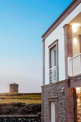 Cunda Pur Beyaz Hotel