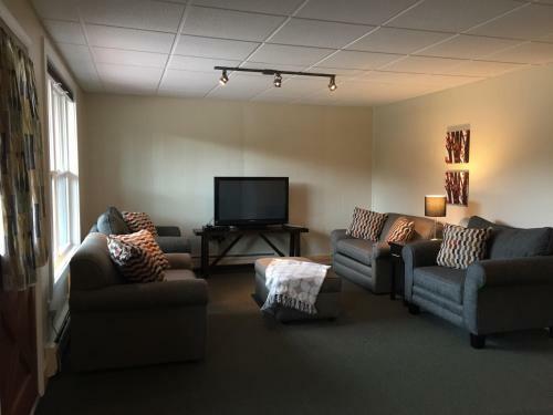 Motel Tahquamenon Suites Lodging