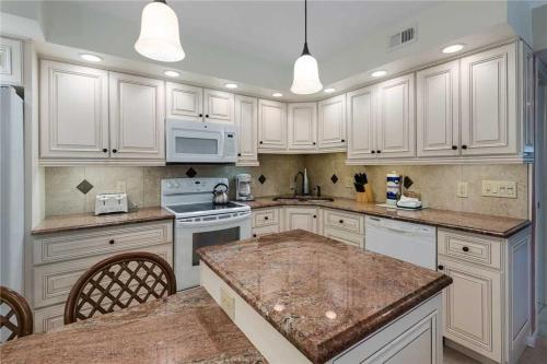 Apartamento East Gulf Condo #731