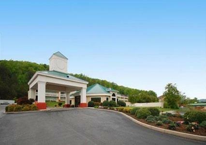 Hotel Baymont By Wyndham Harriman