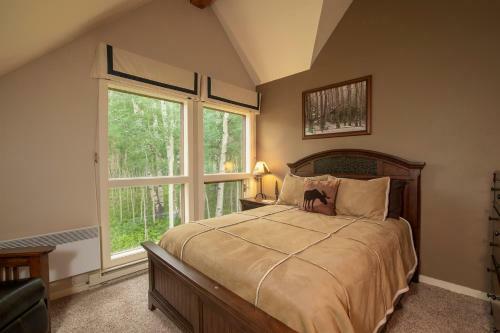 Ponderosa Lodge
