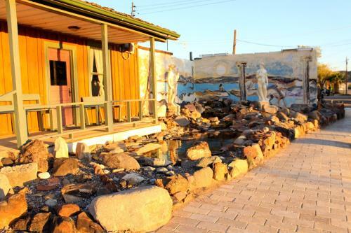 Lodge Delight's Hot Springs Resort