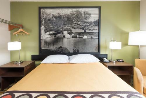 Hotel Super 8 By Wyndham Bloomington