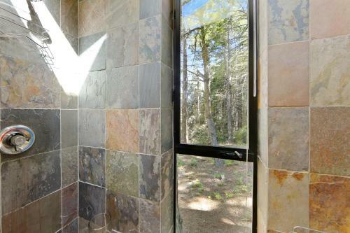 Architect's Redwood Rings Retreat