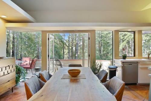 Architect's Redwood Rings Retreat