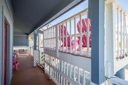 Casa Del Mar House + Studio