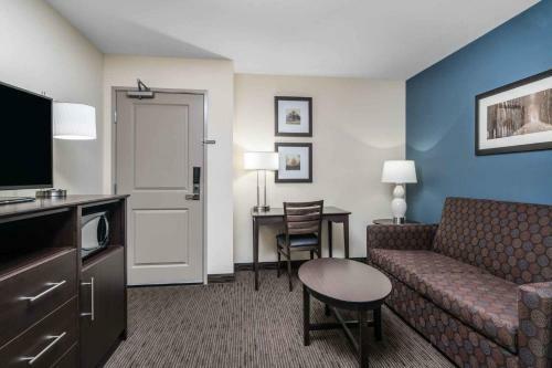 Hotel Americinn By Wyndham Windom