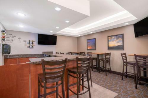 Hotel Americinn By Wyndham Windom