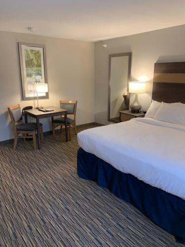 Grandstay Hotel & Suites