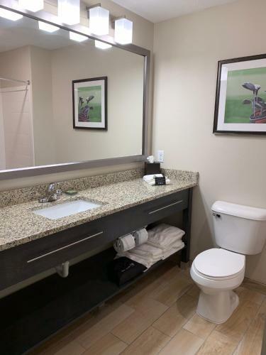 Grandstay Hotel & Suites