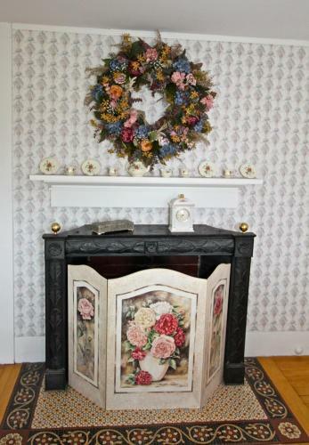 Maguire House Bed And Breakfast