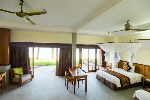 Hotel Qu?nh Vi�n Resort