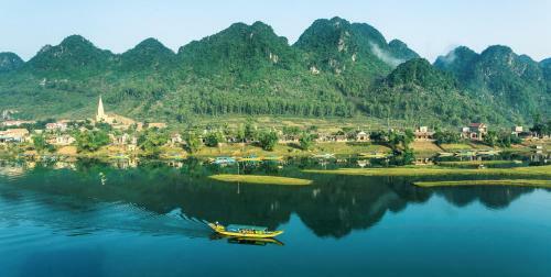 Hotel Son Doong Bungalow