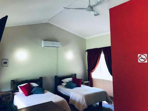 Hotel Molalatau Lodge & Campsites