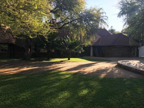 Hotel Molalatau Lodge & Campsites