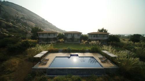 Hotel Amritara Jawai Sagar Pali