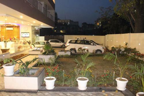 Hotel Rama Trident, Katra