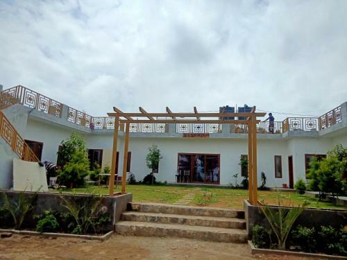 Hotel Sushmika Villas