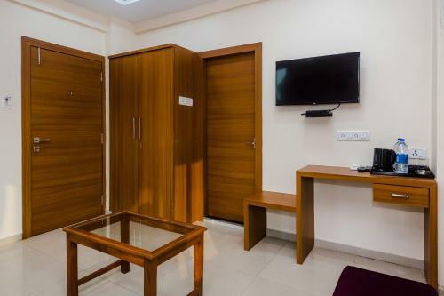 Oyo 26179 Hotel Shivrai