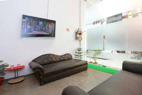 Hotel Oyo 11504 N D Star Residency